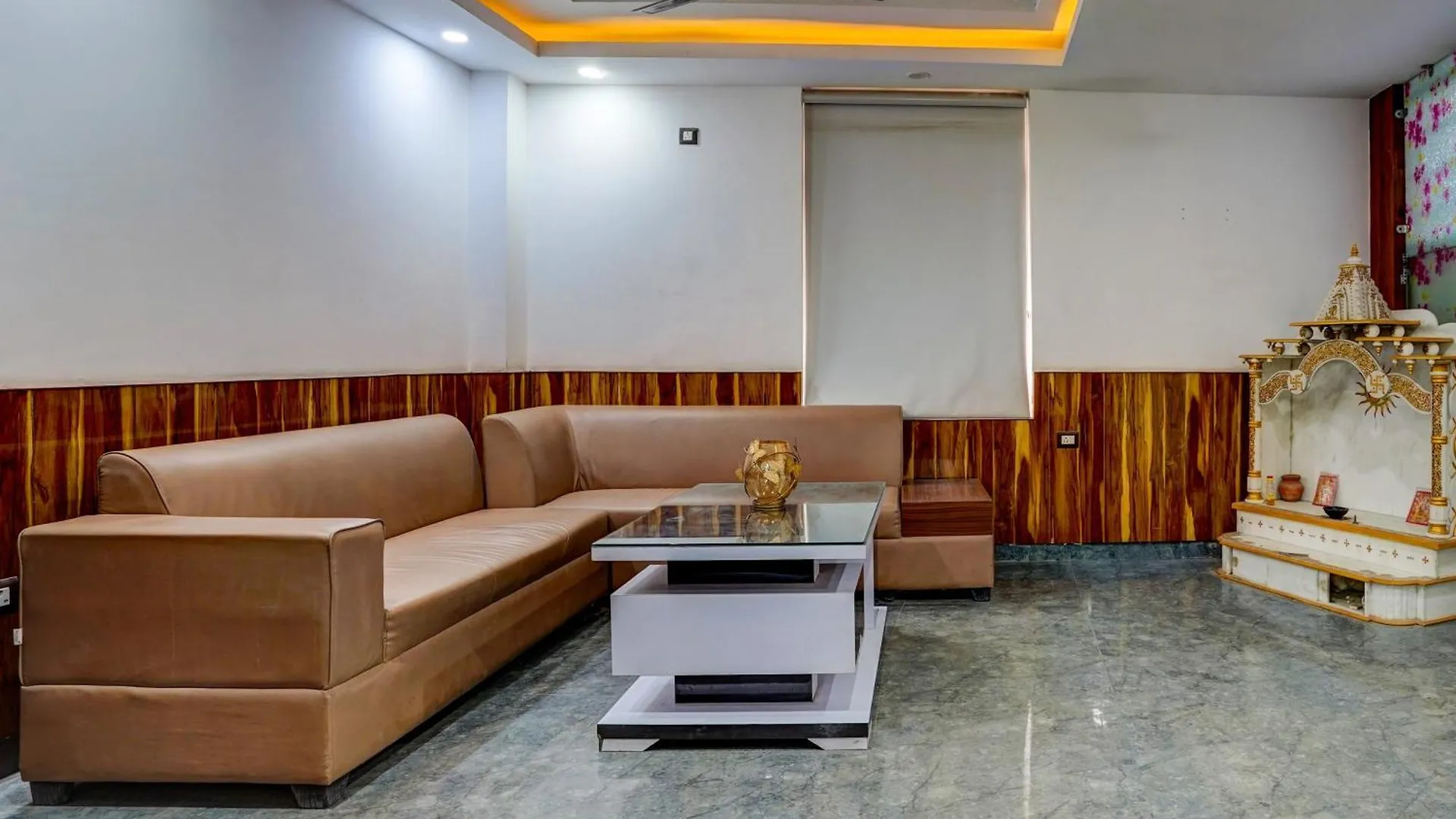 Hotel Caves Inn Plaza Near Igi Airport Delhi Нью-Дели