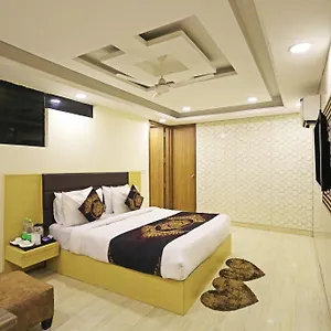 Hotel Grand - A Unit Of D'capitol Near Delhi Airport