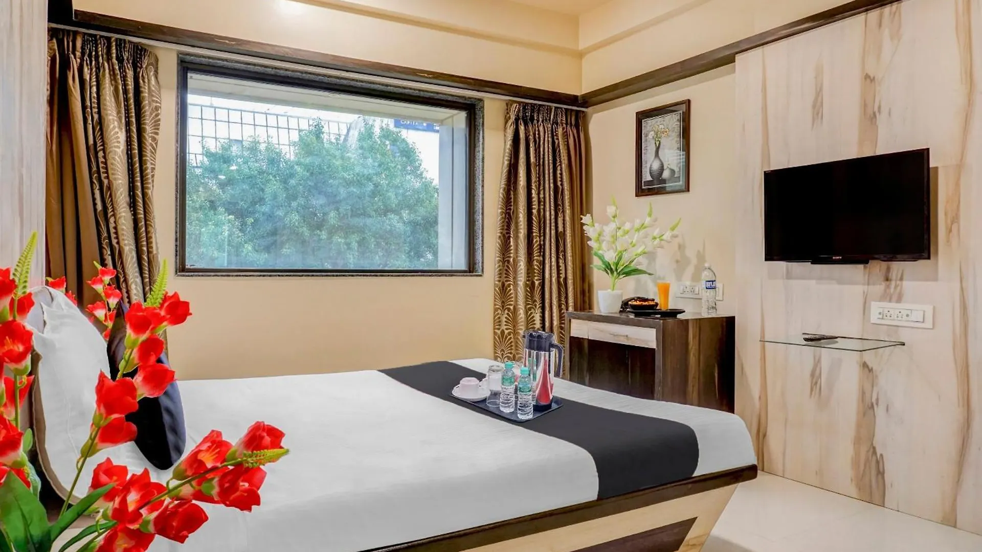 Hotel Caves Inn Plaza Near Igi Airport Delhi Nowe Delhi Indie